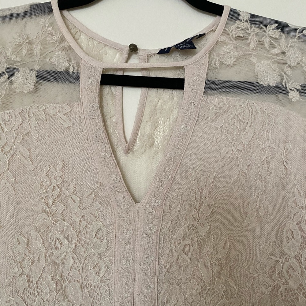 Like New American Eagle Lace Blouse - Picture 3 of 6